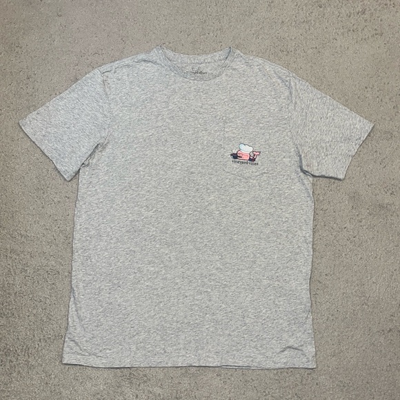 Vineyard Vines Other - Vineyard Vines graphic pocket tee